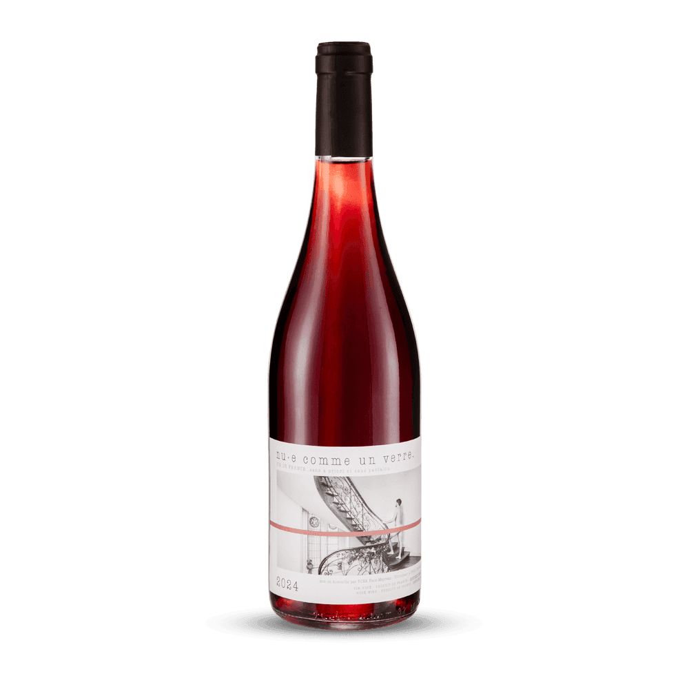 Nu Comme Un Verre Rouge Frais 2024